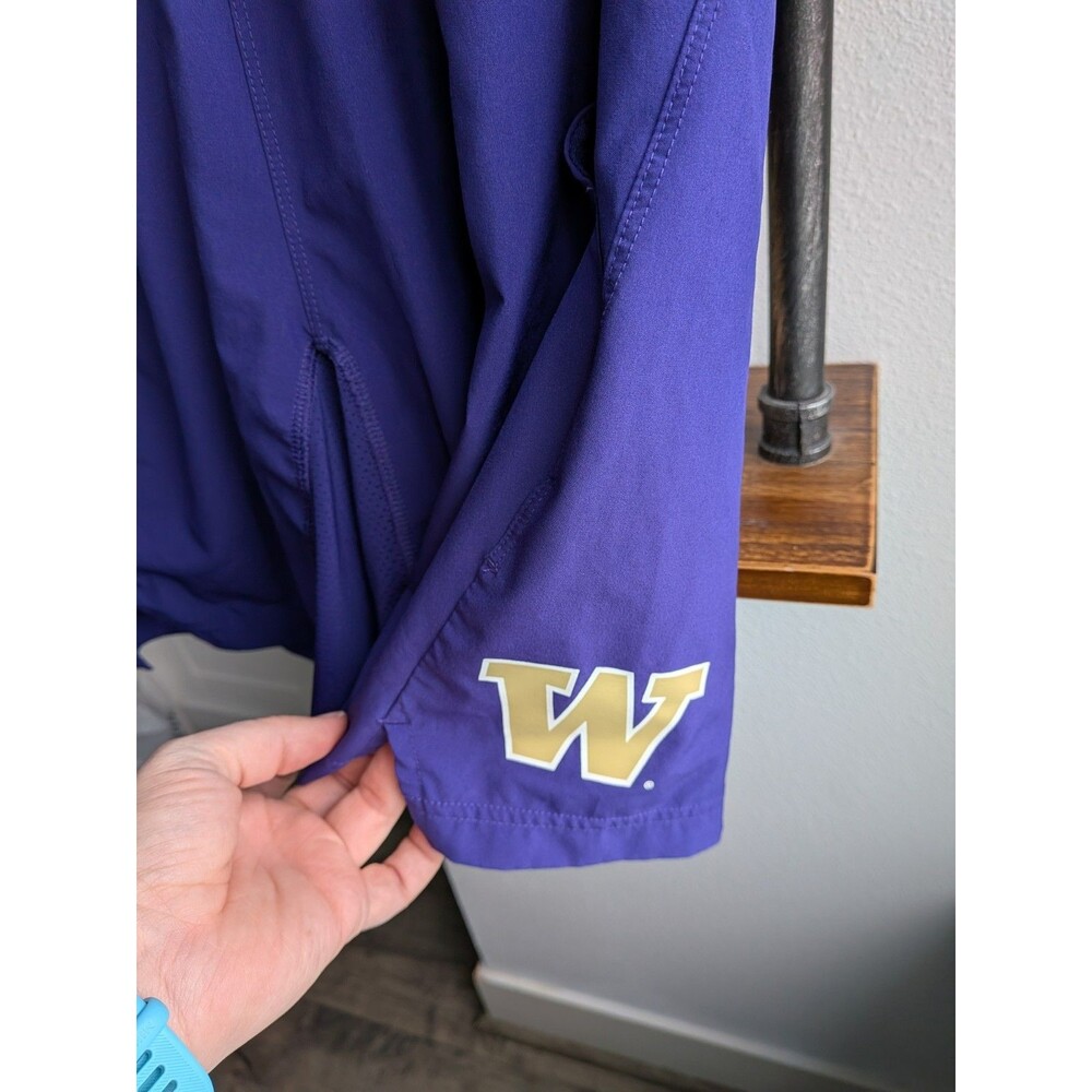Adidas UWashington Huskies Team Issue Training Shorts Men’s Small Purple